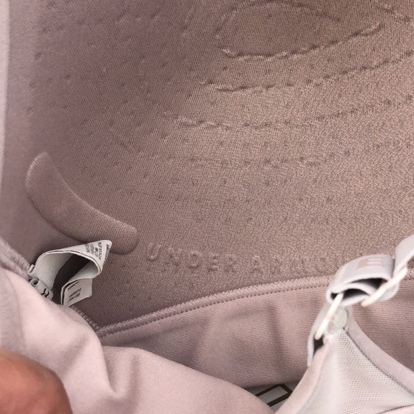 Under armour top - Picture 6 of 11